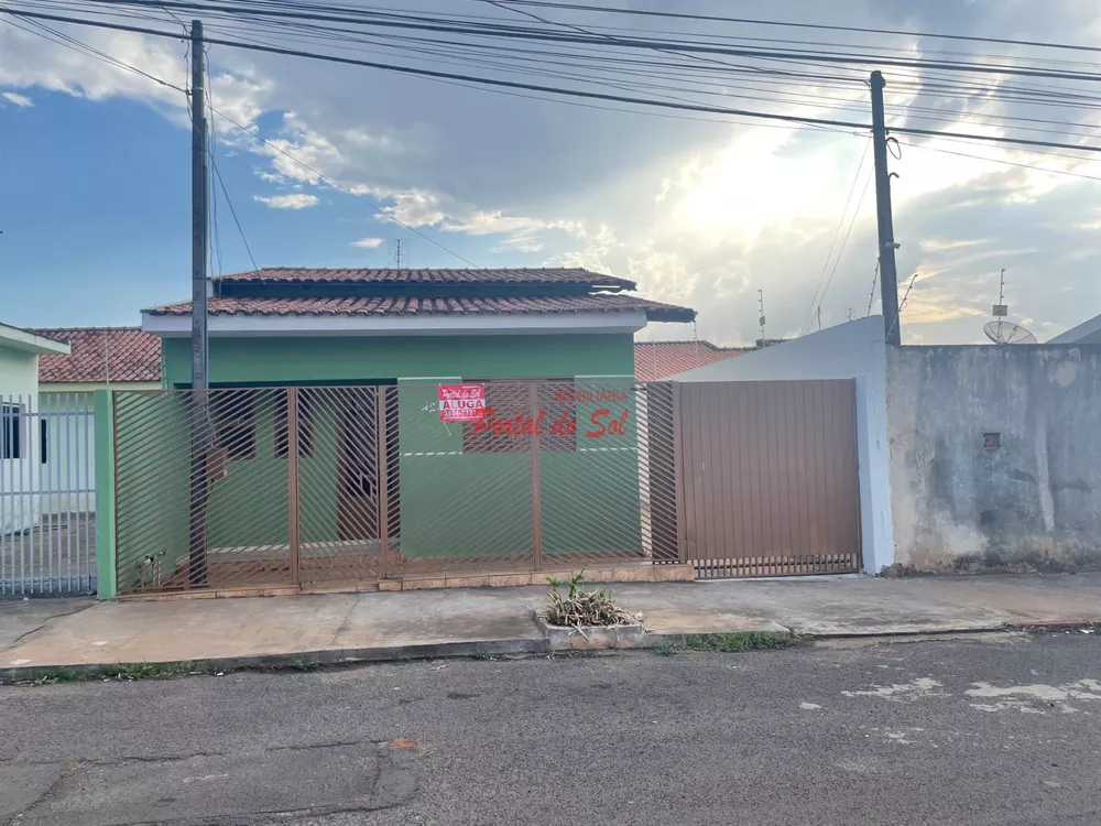 Casa para alugar com 3 quartos, 148m² - Foto 1