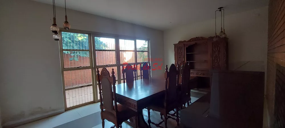 Casa à venda com 3 quartos, 350m² - Foto 4