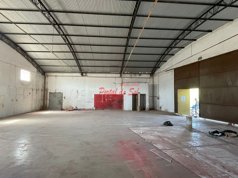 Depósito-Galpão, 215 m² - Foto 2