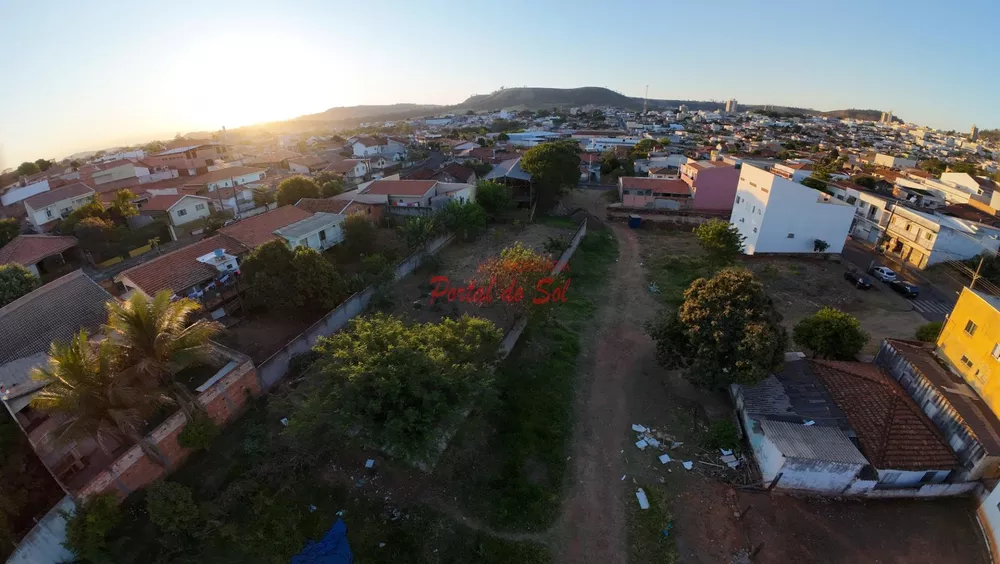 Loteamento e Condomínio, 765 m² - Foto 2