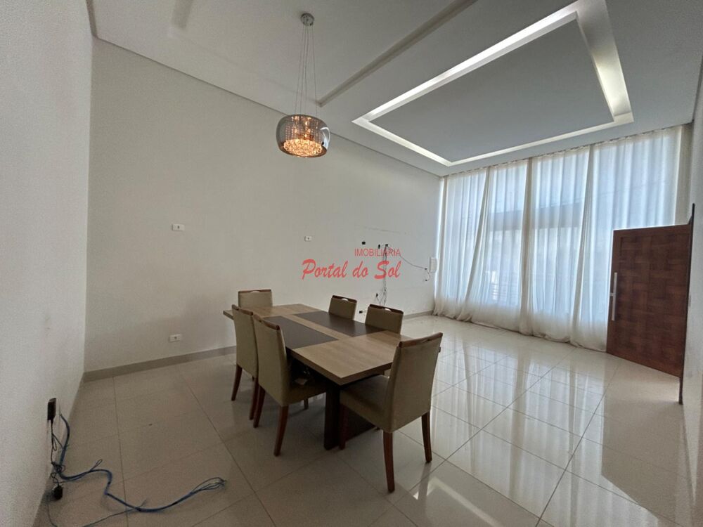 Casa, 3 quartos, 217 m² - Foto 4