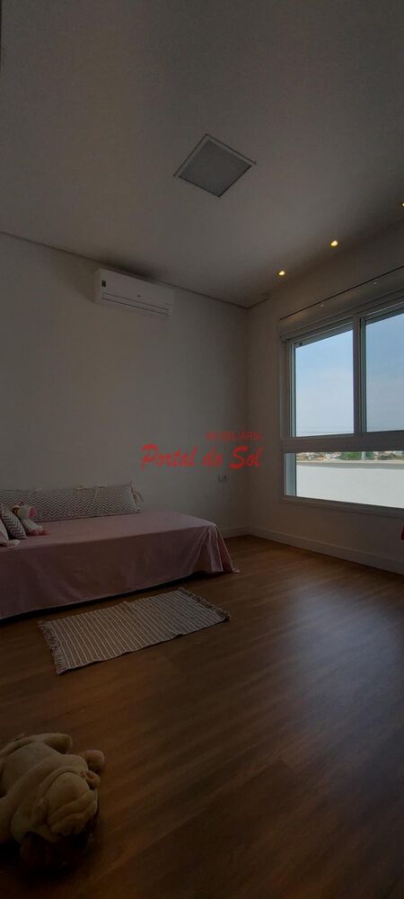 Sobrado, 3 quartos, 270 m² - Foto 1