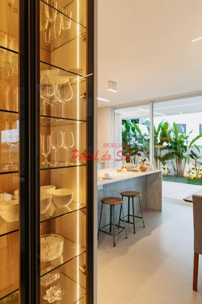 Sobrado, 3 quartos, 270 m² - Foto 8