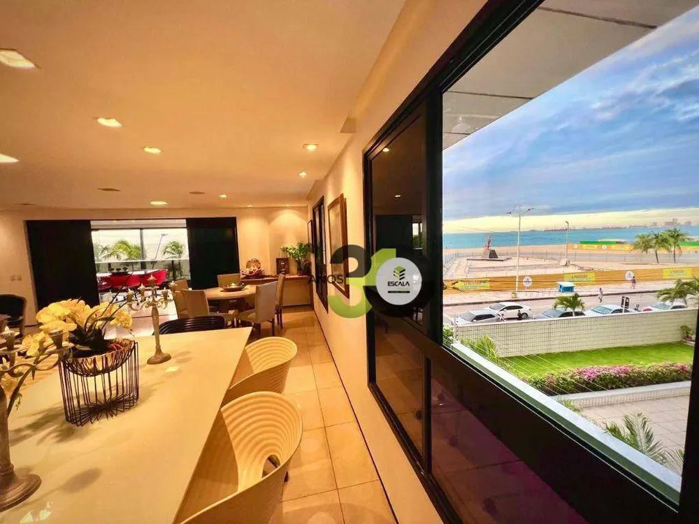 Apartamento, 3 quartos, 220 m² - Foto 1