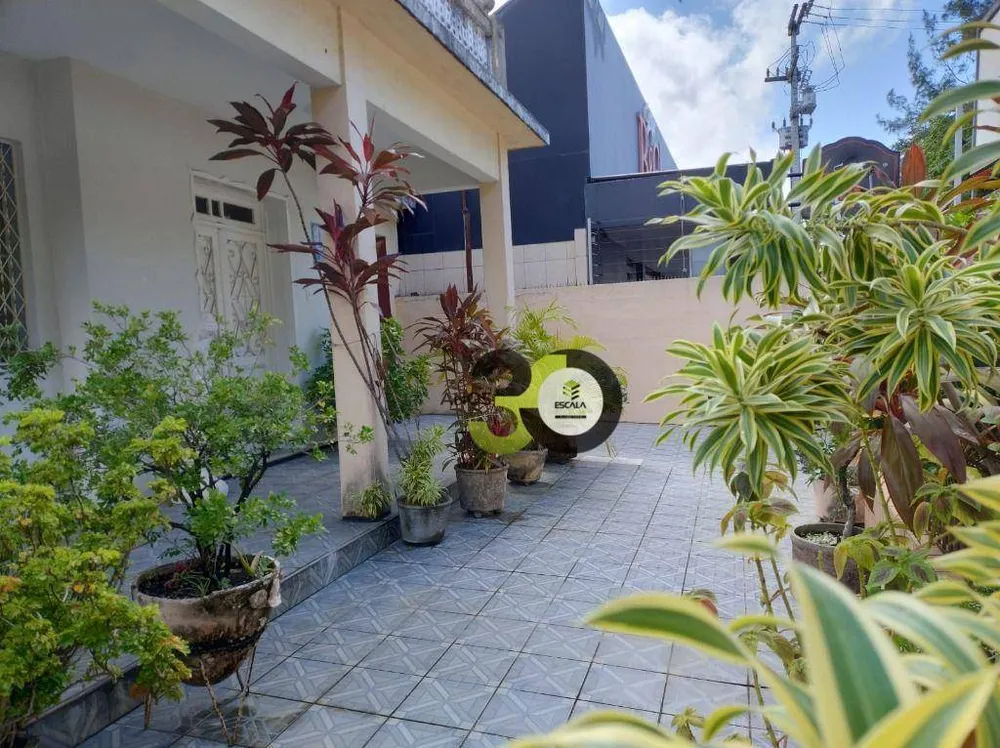 Casa, 5 quartos, 262 m² - Foto 2