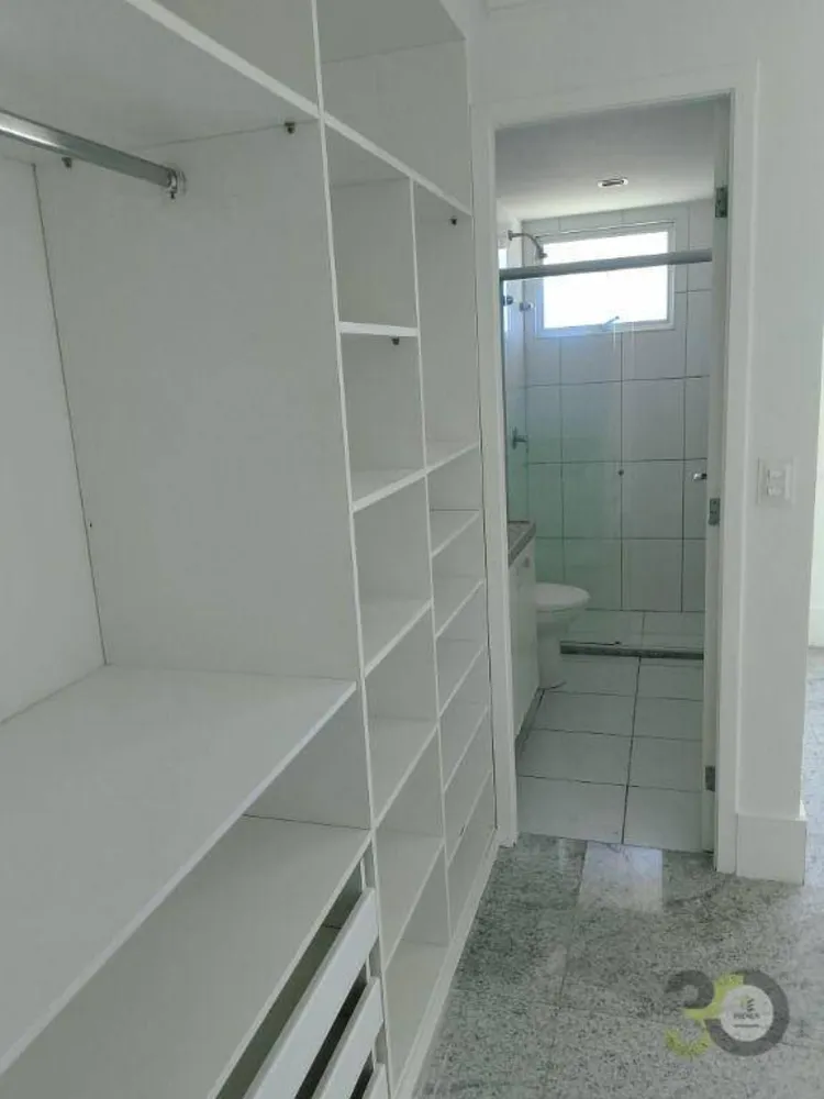 Apartamento, 3 quartos, 260 m² - Foto 2