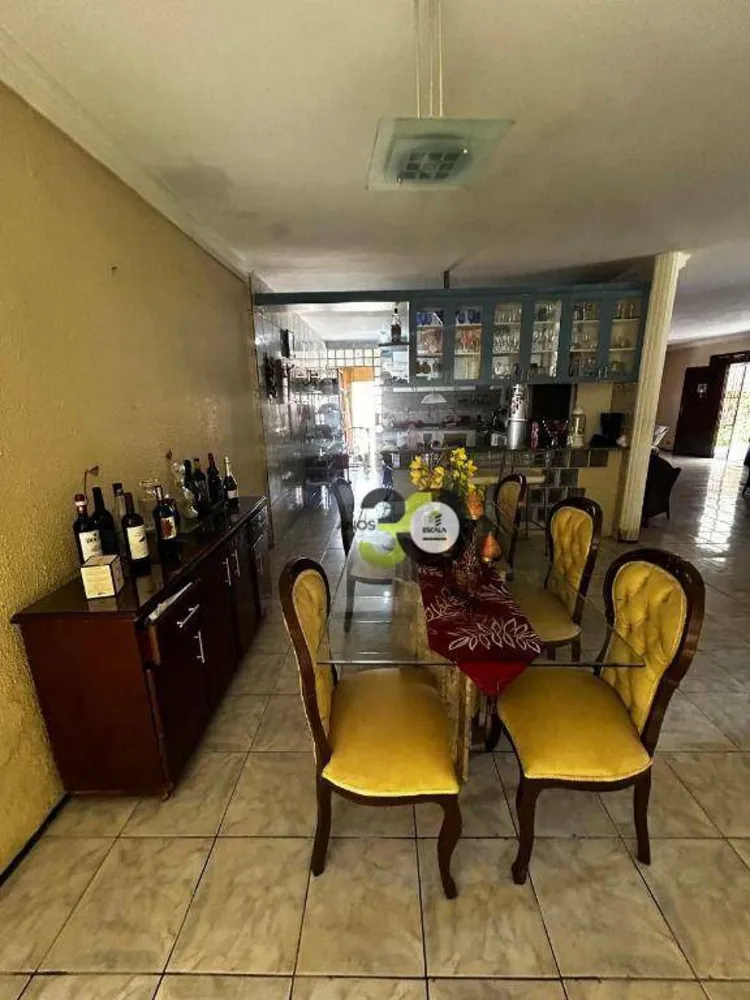Casa, 5 quartos, 280 m² - Foto 3
