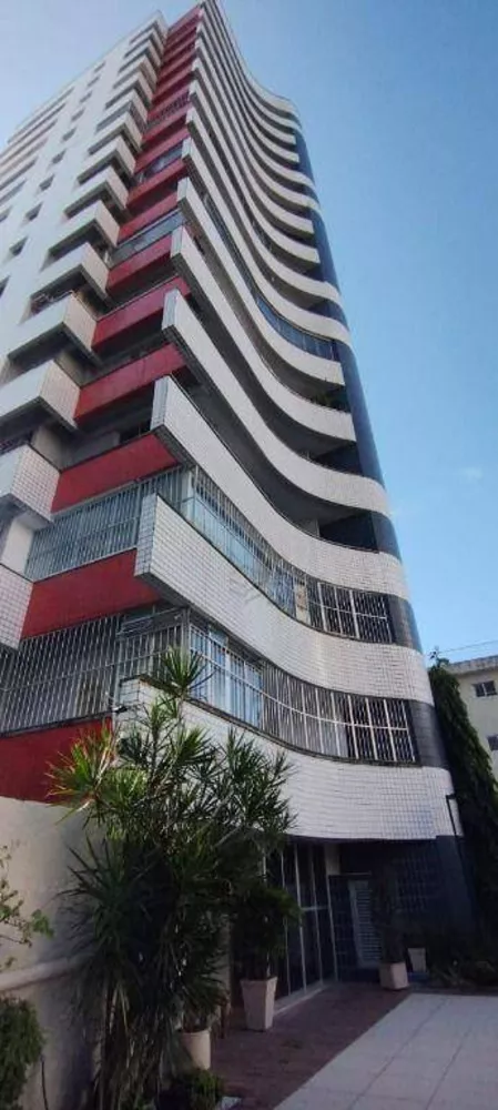 Apartamento à venda com 3 quartos, 124m² - Foto 2