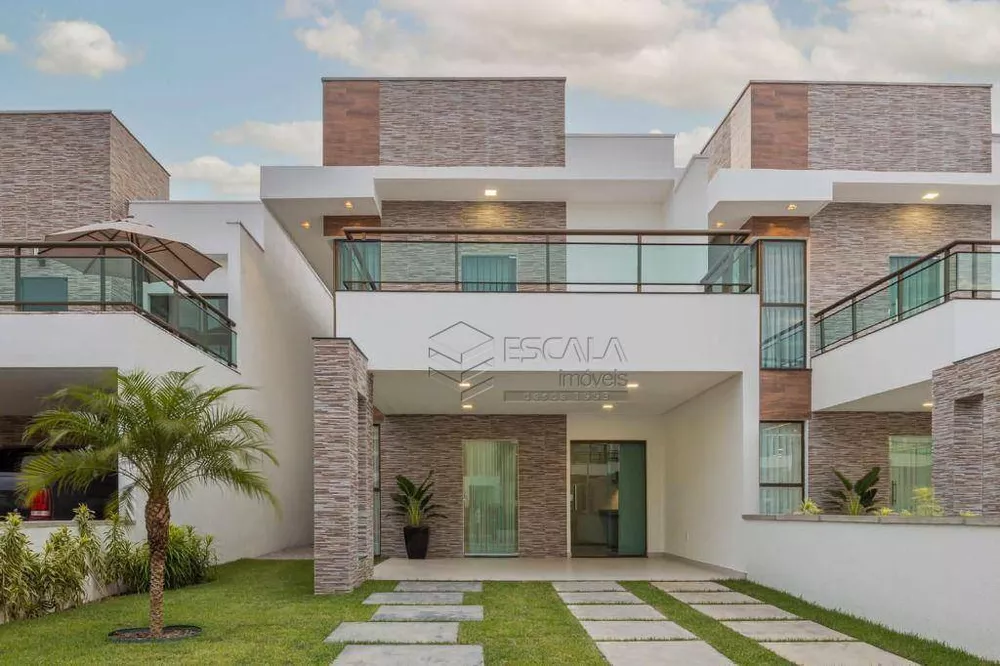 Casa de Condomínio à venda com 4 quartos, 207m² - Foto 1