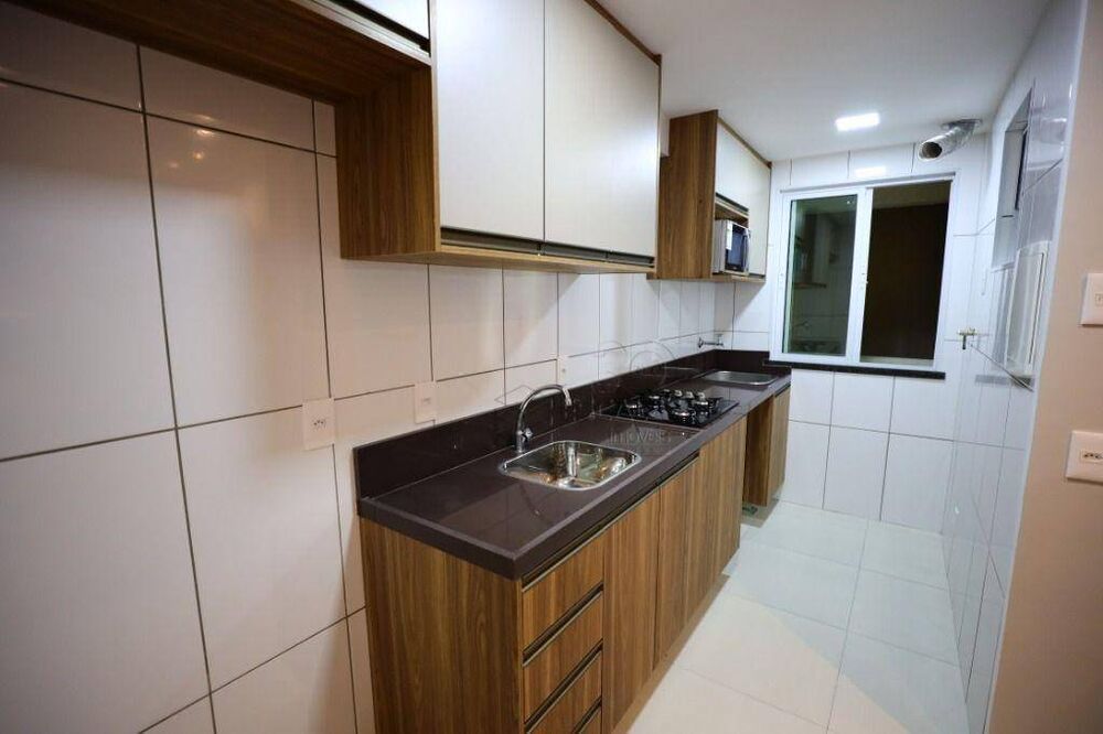 Apartamento à venda com 3 quartos, 71m² - Foto 2