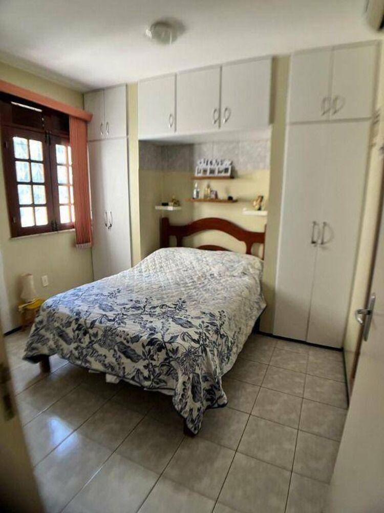 Casa à venda com 5 quartos, 220m² - Foto 9
