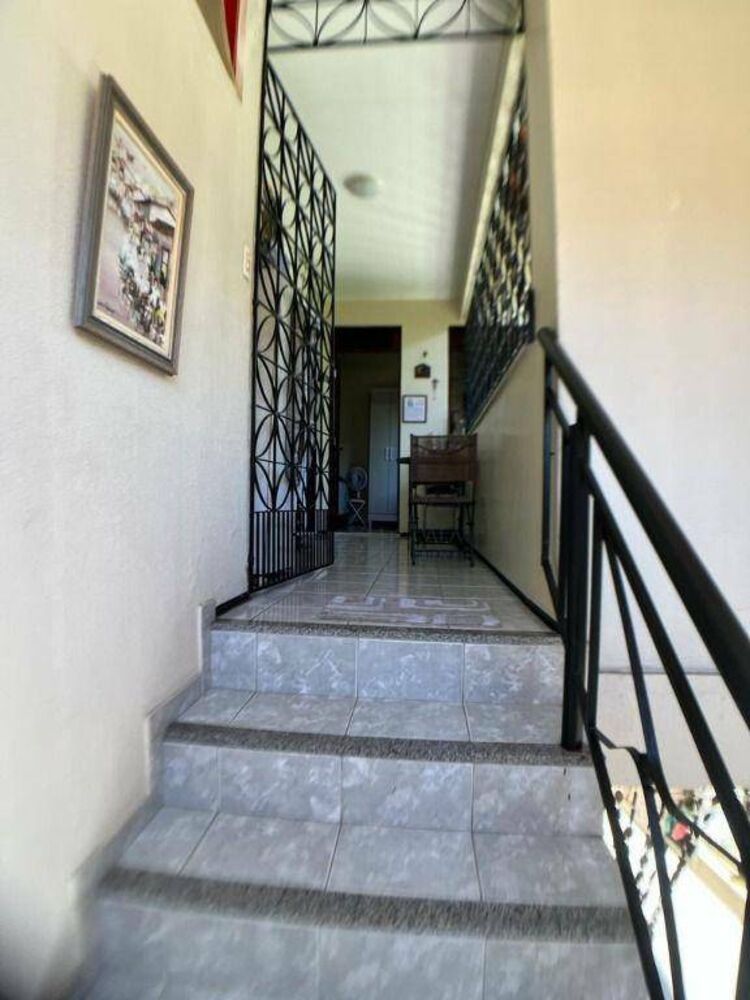 Casa à venda com 5 quartos, 220m² - Foto 7