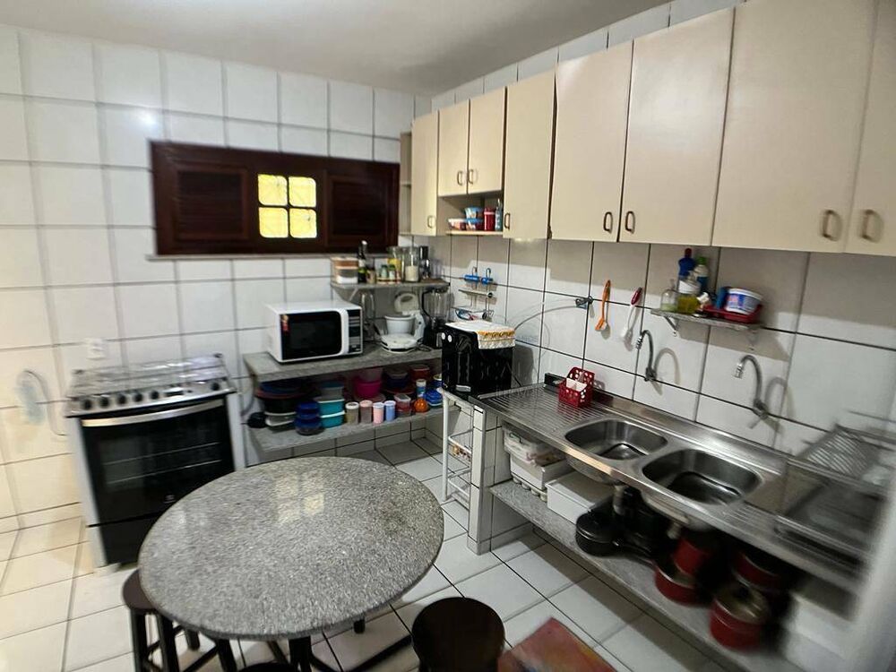 Casa à venda com 5 quartos, 220m² - Foto 5