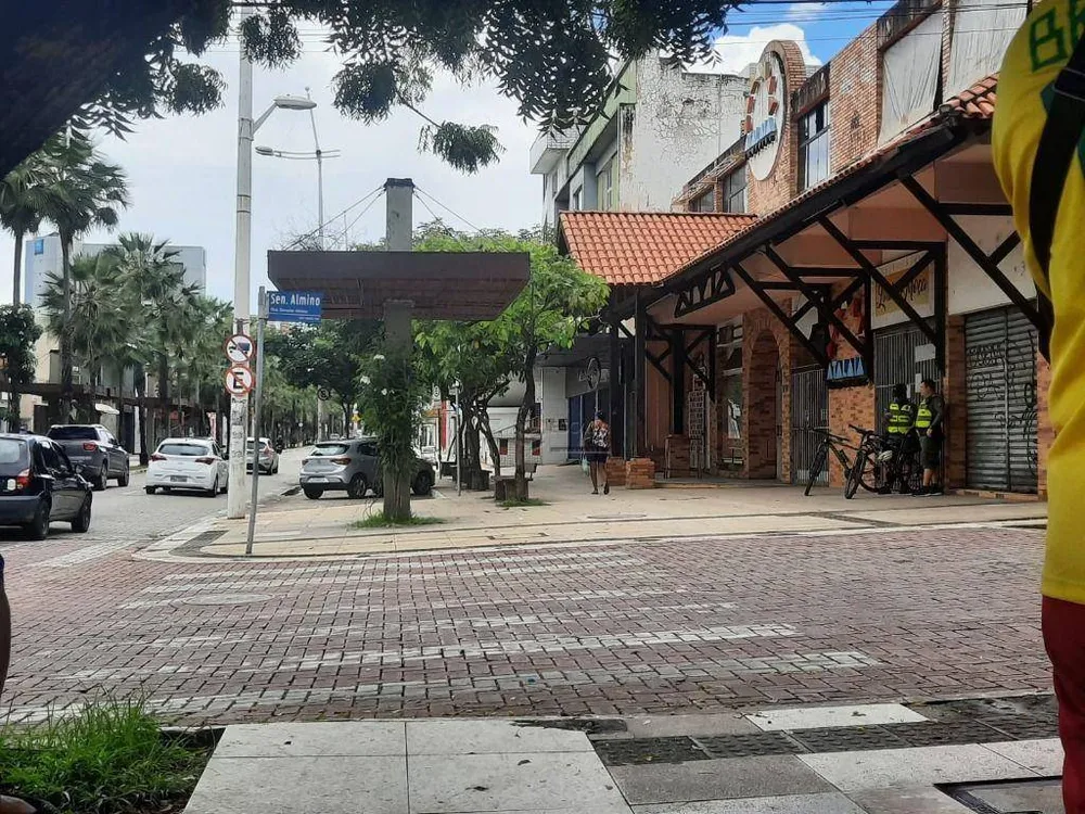 Prédio Inteiro, 1800 m² - Foto 1