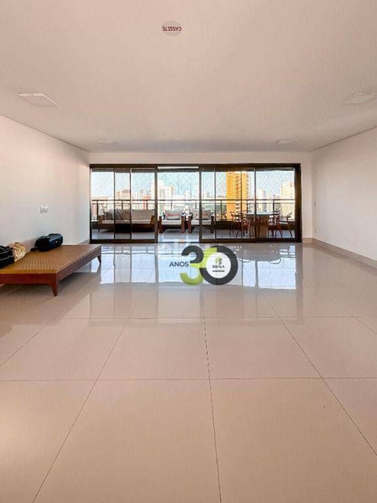 Apartamento, 3 quartos, 220 m² - Foto 4