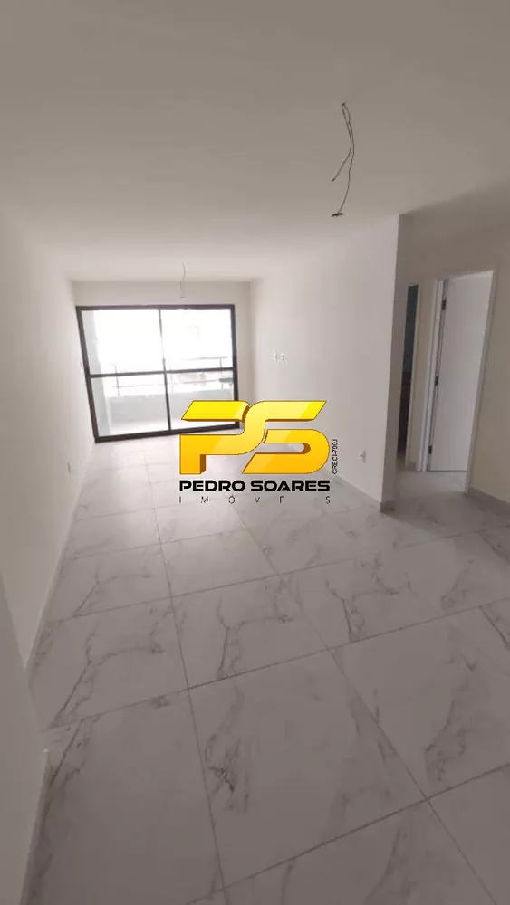 Apartamento à venda com 3 quartos, 81m² - Foto 2