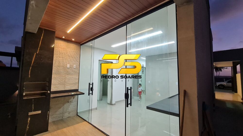 Casa à venda com 3 quartos, 105m² - Foto 2