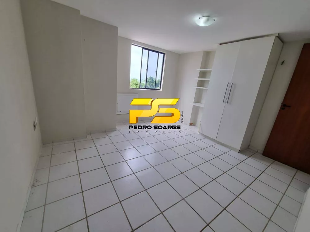 Apartamento à venda com 3 quartos, 115m² - Foto 2