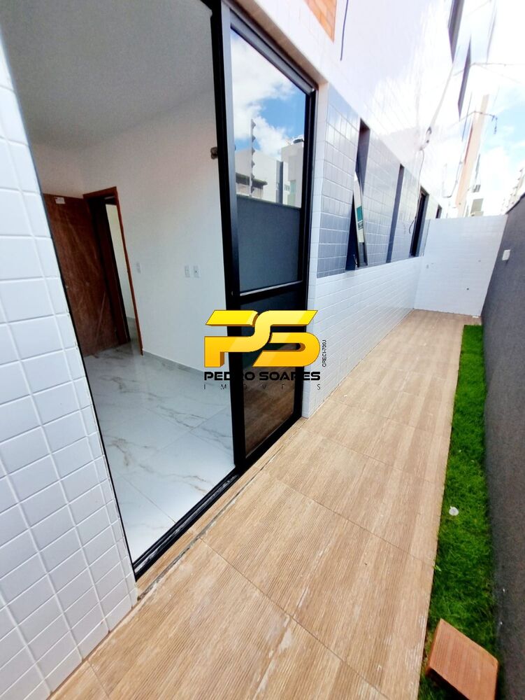 Apartamento à venda com 3 quartos, 70m² - Foto 2