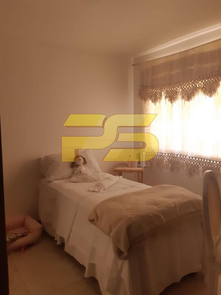 Casa à venda com 3 quartos, 250m² - Foto 2