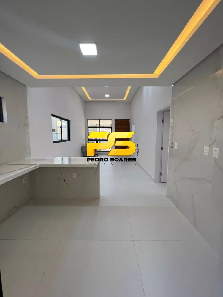 Casa à venda com 3 quartos, 104m² - Foto 1