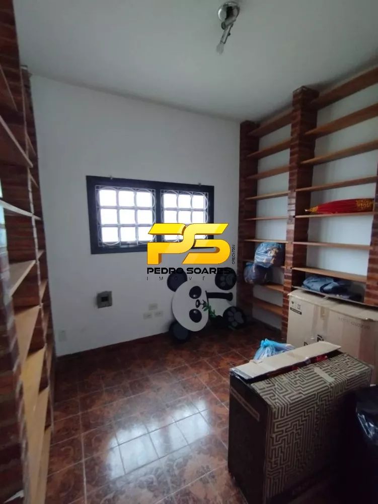 Casa à venda com 3 quartos, 350m² - Foto 3