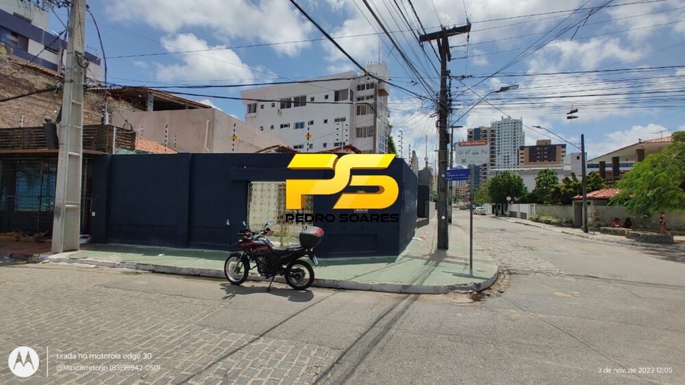 Casa à venda com 3 quartos, 193m² - Foto 1