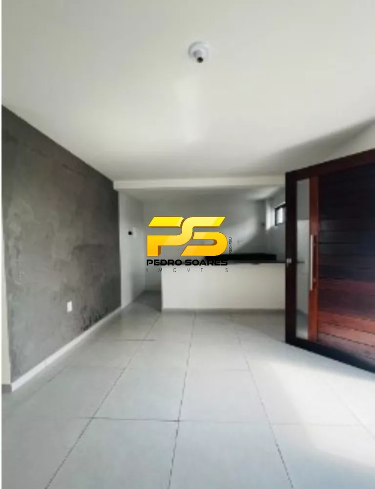 Casa à venda com 3 quartos, 75m² - Foto 2