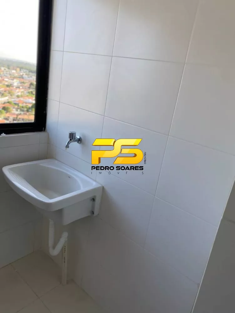 Apartamento à venda com 2 quartos, 65m² - Foto 4