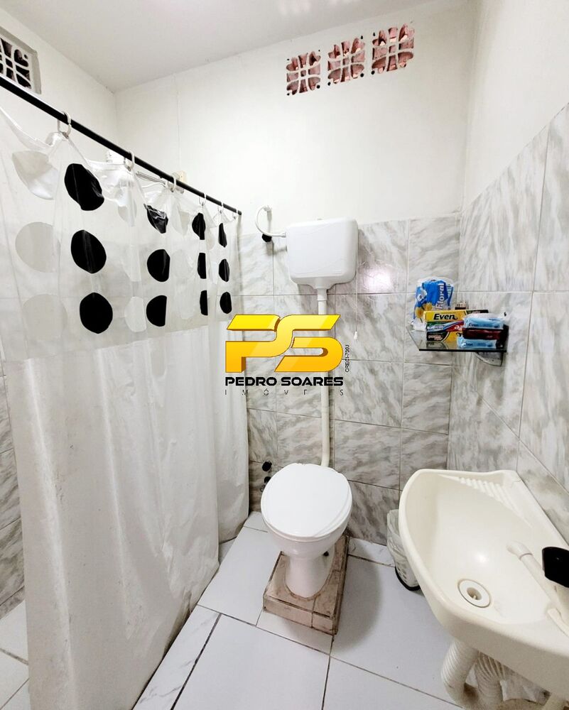 Casa à venda com 3 quartos, 65m² - Foto 2