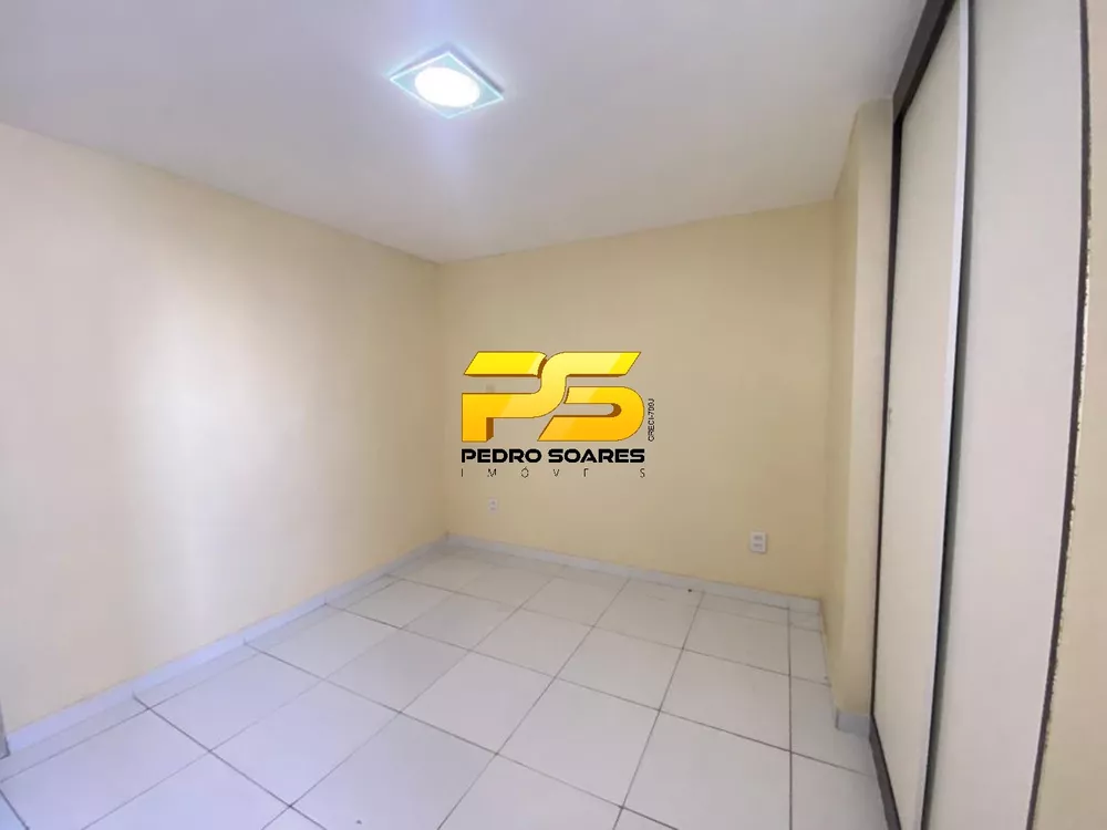 Apartamento à venda com 2 quartos, 70m² - Foto 3