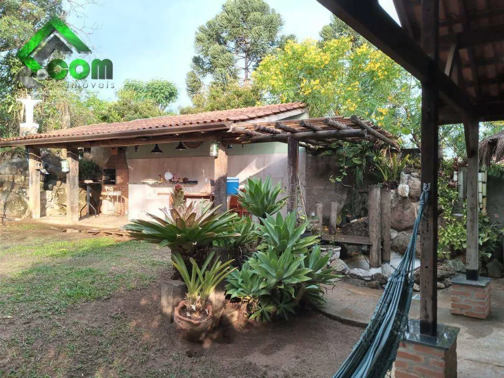 Chácara, 3 quartos, 850 m² - Foto 1