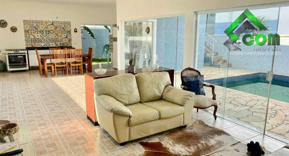 Casa, 3 quartos, 250 m² - Foto 4
