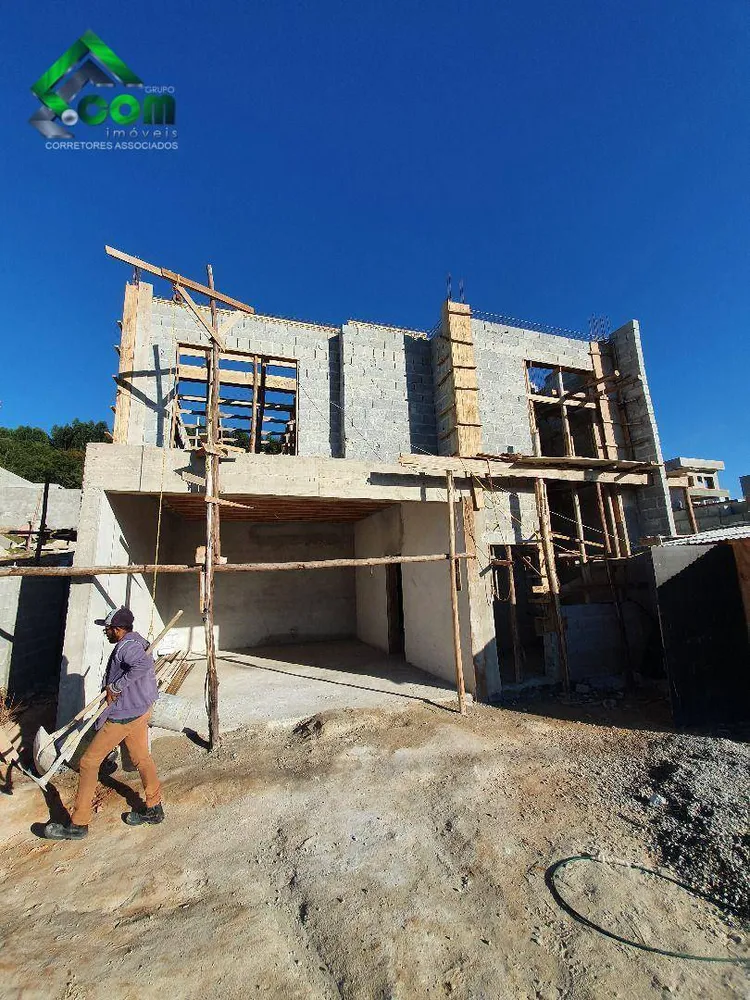 Casa, 3 quartos, 299 m² - Foto 2