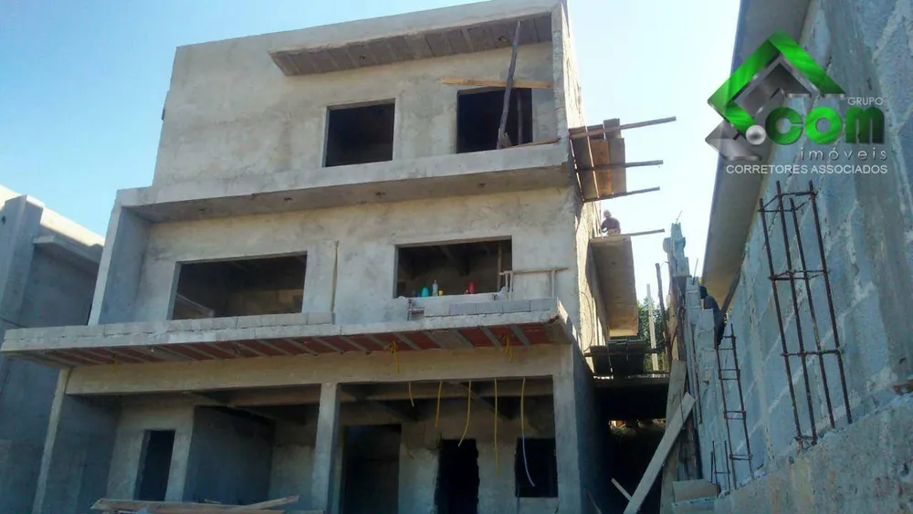 Casa, 4 quartos, 228 m² - Foto 3