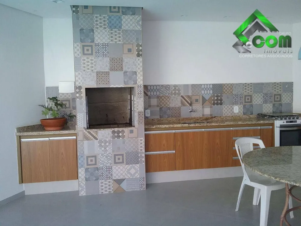 Casa, 4 quartos, 231 m² - Foto 2