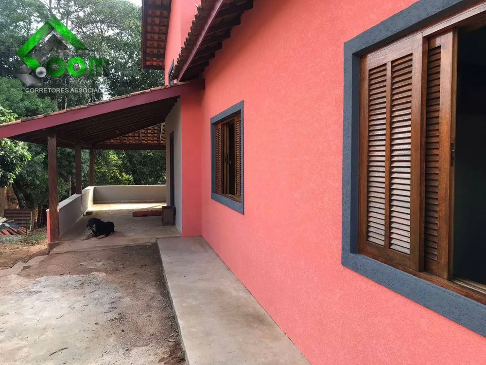 Chácara, 3 quartos, 2000 m² - Foto 1