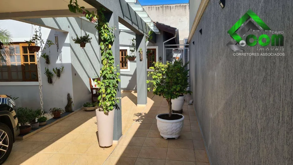 Casa, 3 quartos, 168 m² - Foto 2