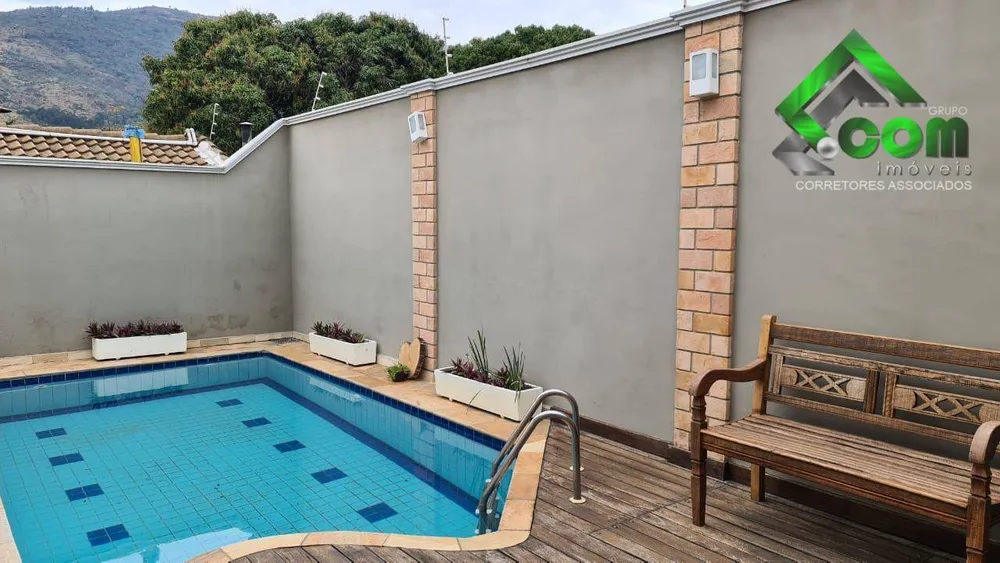Casa, 3 quartos, 142 m² - Foto 2