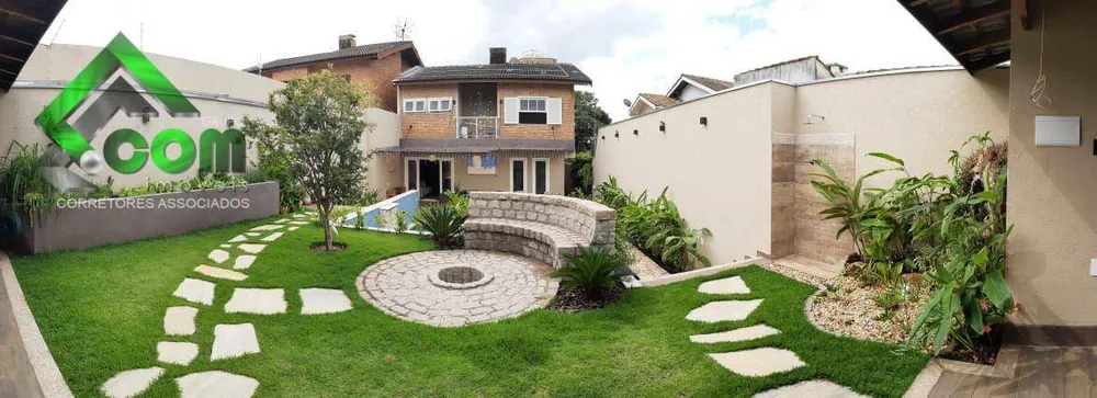 Casa, 3 quartos, 297 m² - Foto 1
