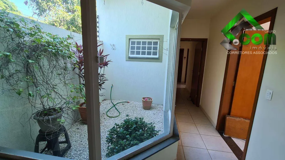 Casa, 3 quartos, 200 m² - Foto 1