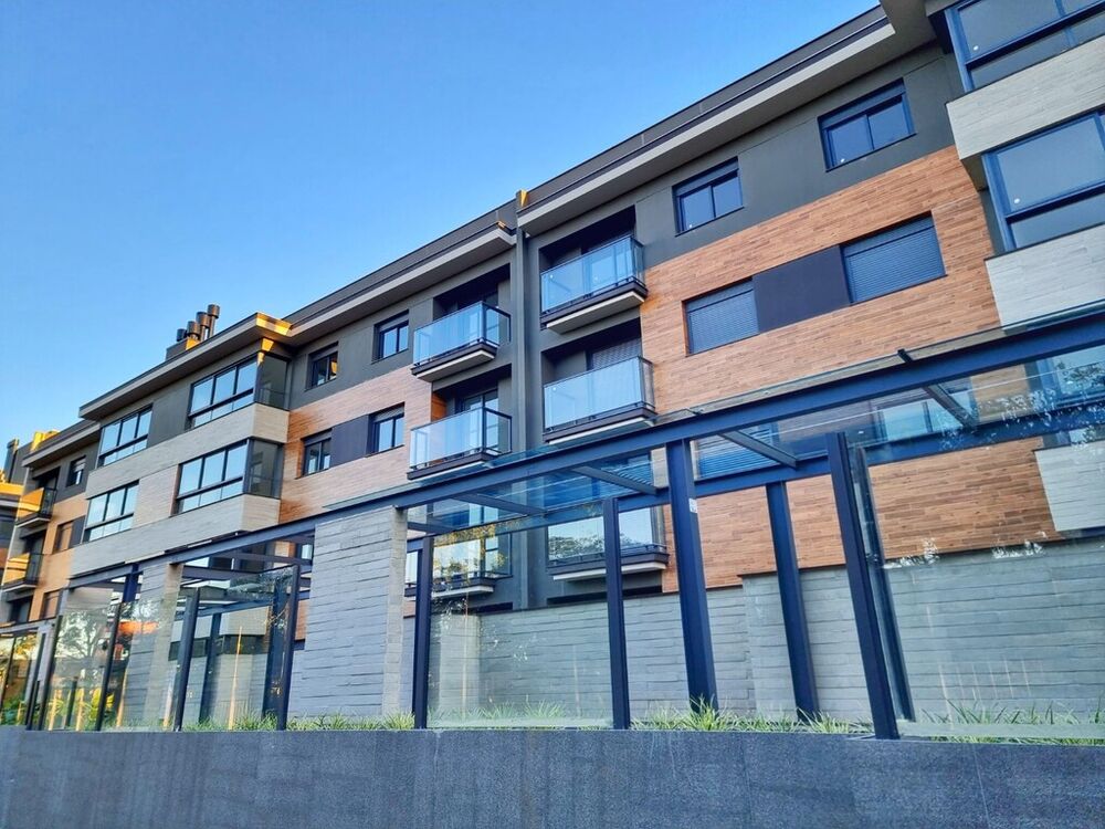 Apartamento à venda com 3 quartos, 195m² - Foto 3