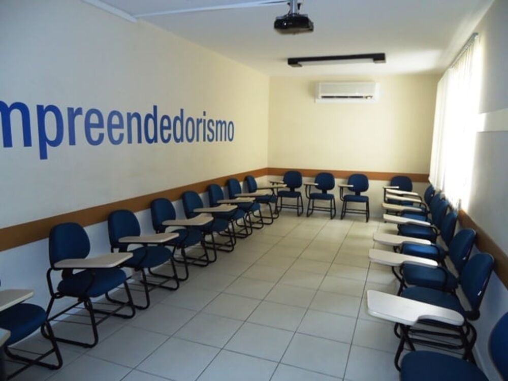 Prédio Inteiro, 1400 m² - Foto 1