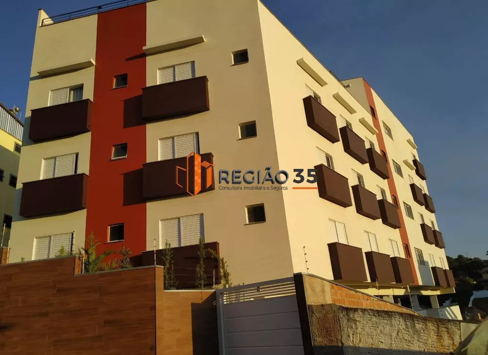 Apartamento à venda com 3 quartos, 90m² - Foto 1