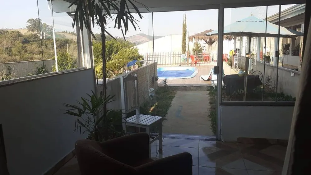 Chácara, 3 quartos, 260 m² - Foto 2