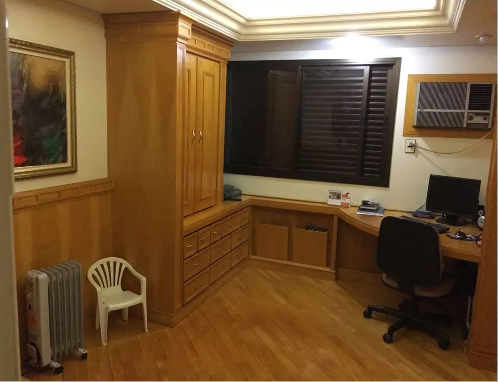 Apartamento à venda com 4 quartos, 221m² - Foto 7