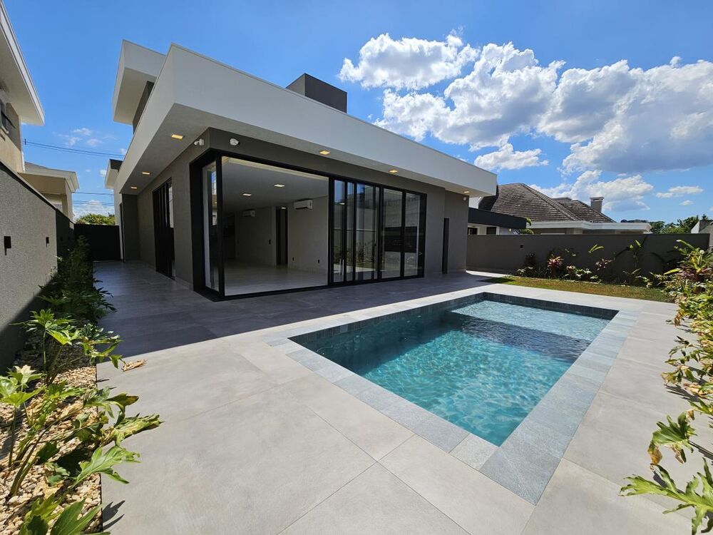 Sobrado à venda com 4 quartos, 320m² - Foto 2