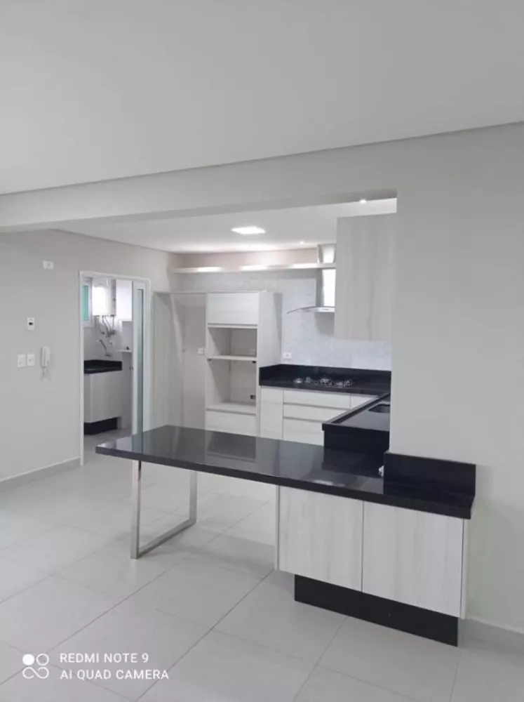 Apartamento à venda com 3 quartos, 123m² - Foto 2