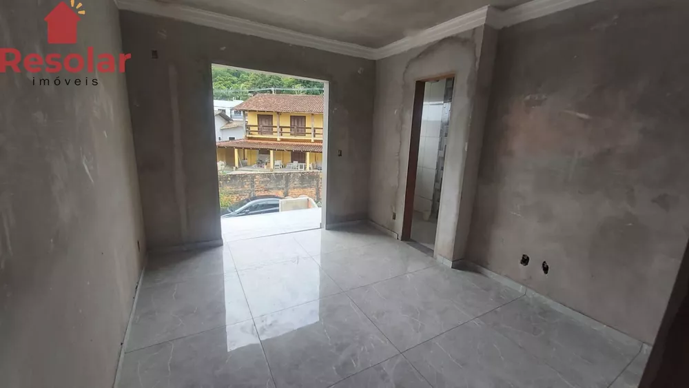 Casa à venda com 2 quartos, 75m² - Foto 8