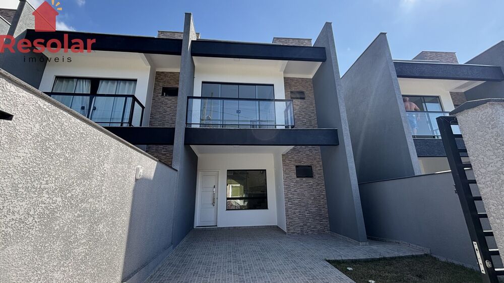 Casa à venda com 2 quartos, 103m² - Foto 1